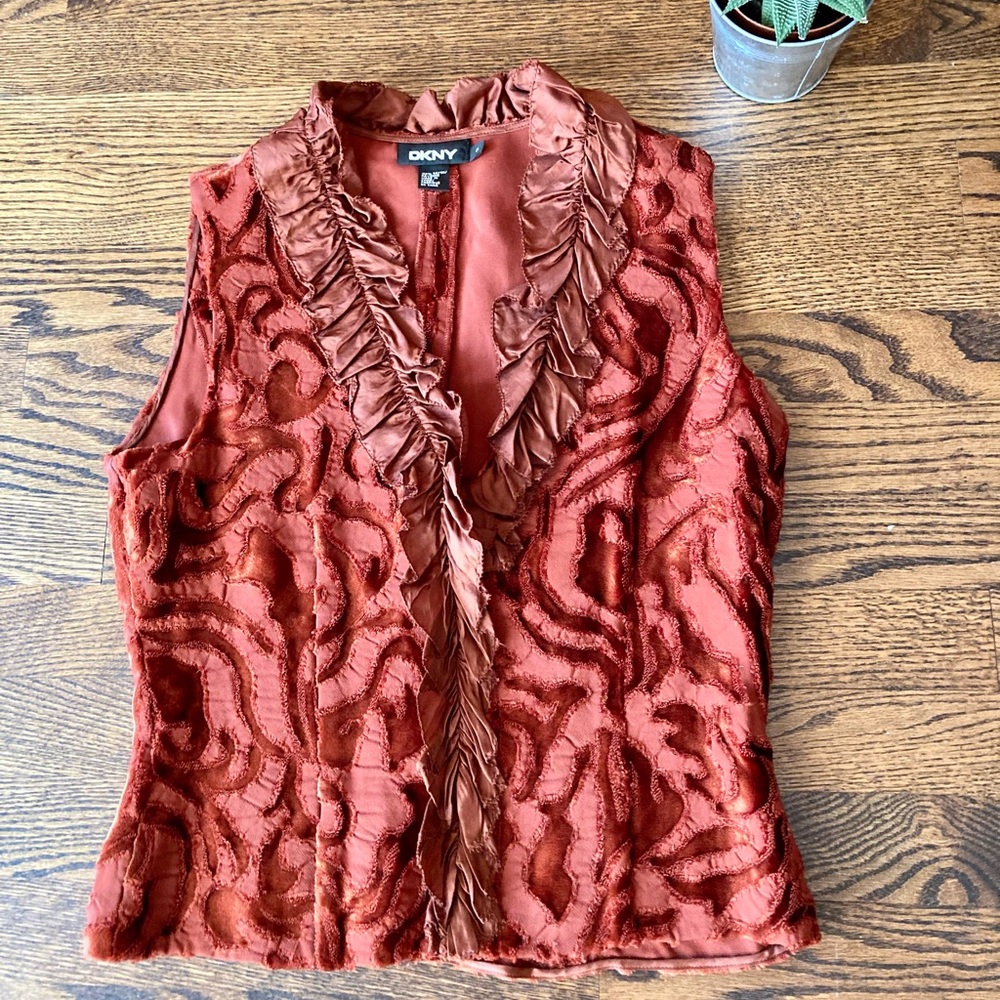 Vintage DKNY Sleeveless Ruffled V-Neck Dress Top. Size: 6